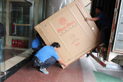 新昌钢琴贵重工艺品无忧运